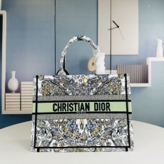 Dior Shopping Bags